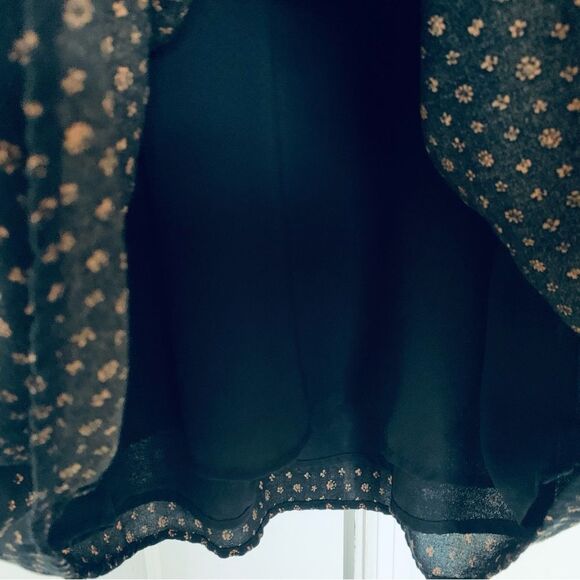 Forever 21 Black & Gold Long-Sleeve Flowy Luce Up Dress | Size: L - Picture 4 of 6